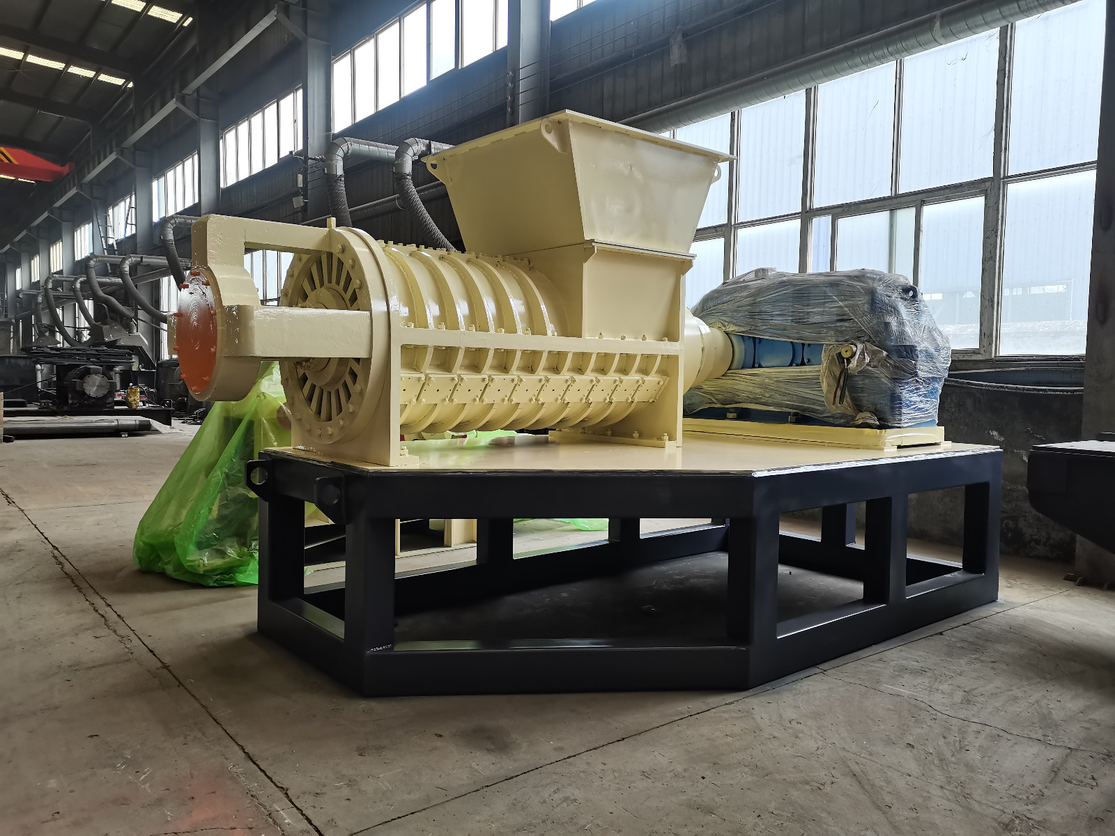 JP800 Screw Feeding Shredder